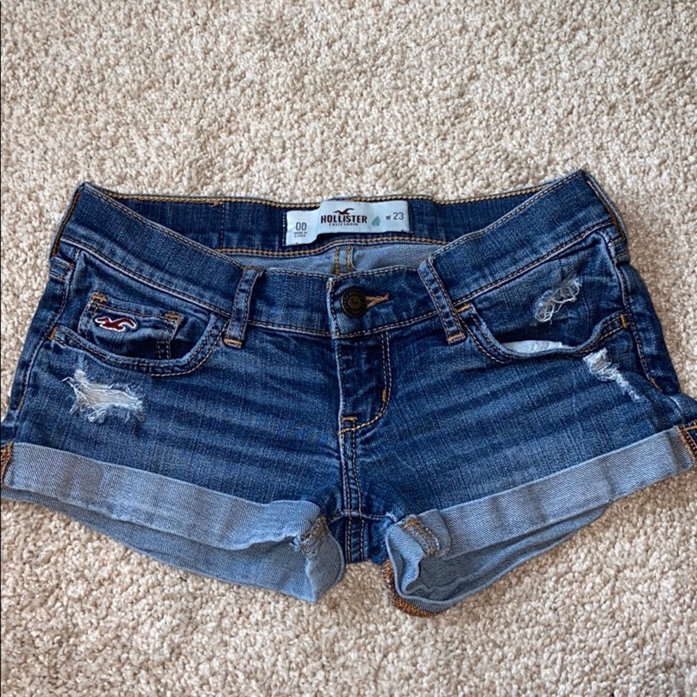 Low rise denim shorts